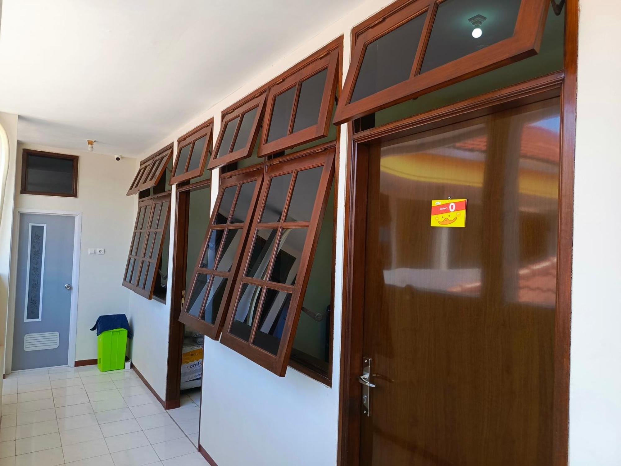 Bebek Kuning Residence Blimbing  Экстерьер фото